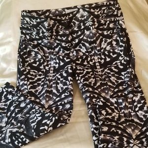 New York & Co Cropped Pants - Size 4